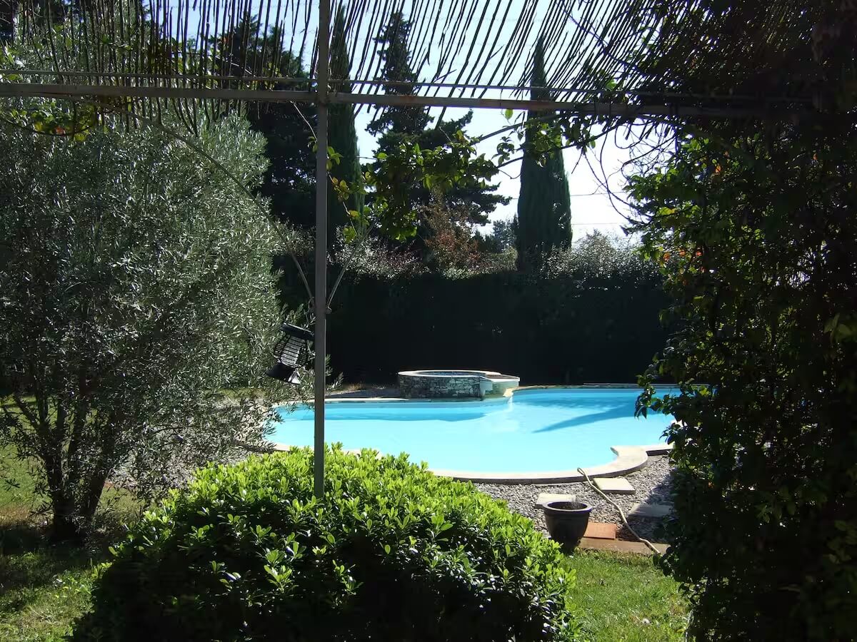 c801f094-1f69-410b-b0c3-cbd0e8566d5a